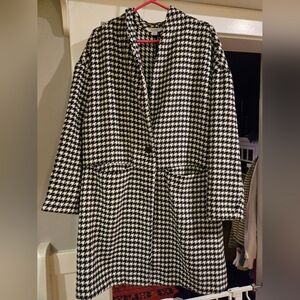 Old Navy Black and White Houndstooth Blazer